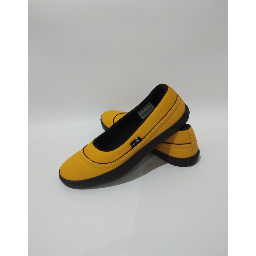 SEPATU WANITA SLIP ON 05 KUNING HITAM.SEPATU FLAT WANITA.SEPATU SLIP ON WANITA TERBARU