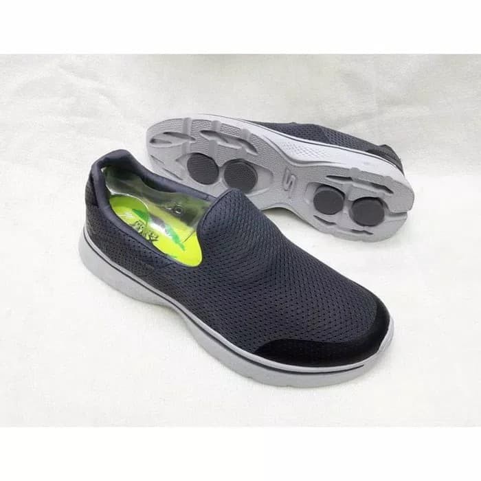 Sepatu Skechers Pria Gowalk 4 Inc. - Hitam, 40