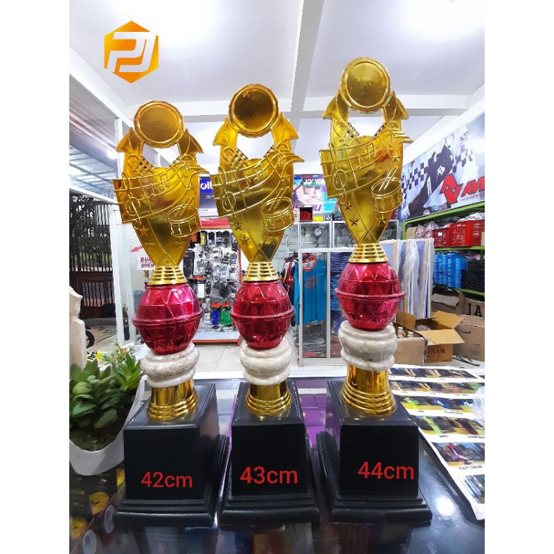 TROPY PIALA SATU SET VARIASI MUSIK