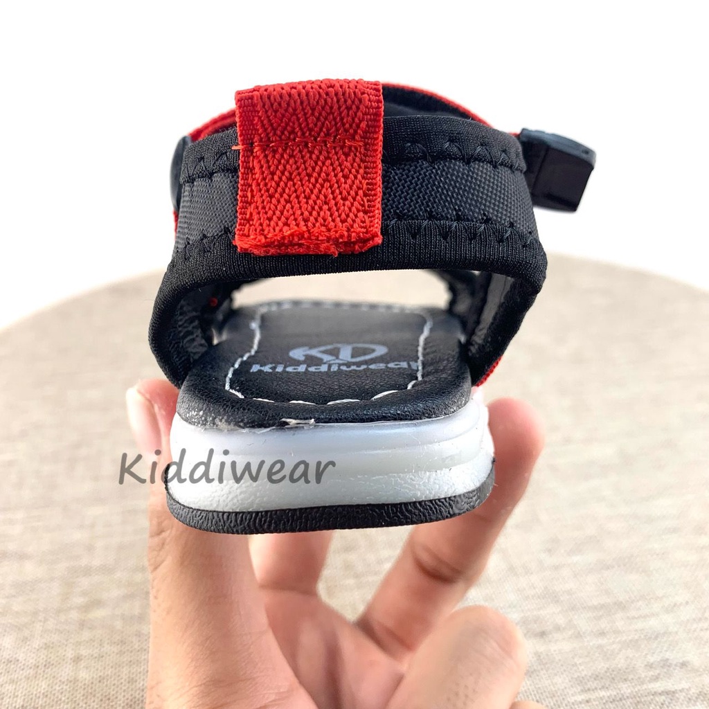 (Kiddiwear) Sandal Anak Laki LED Thunder Lama MBK41