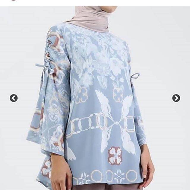Loop top ria miranda sale -SOLD-