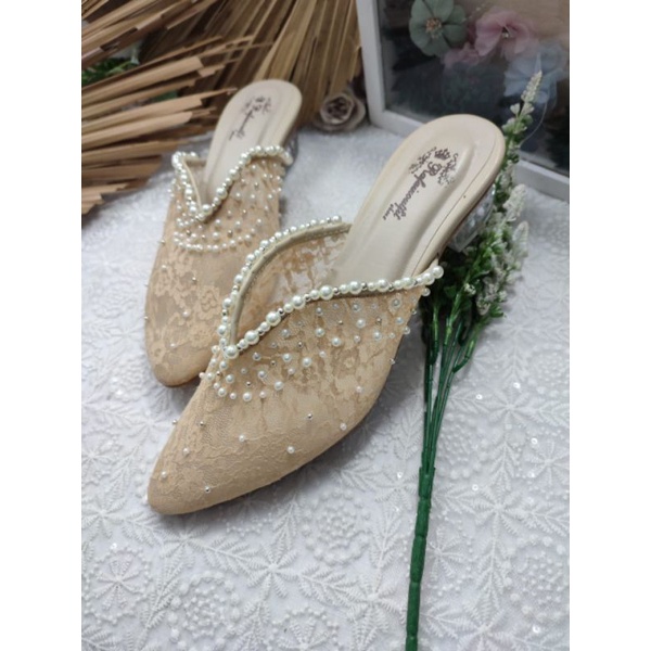 sepatu wanita rumelia cream 4cm kaca
