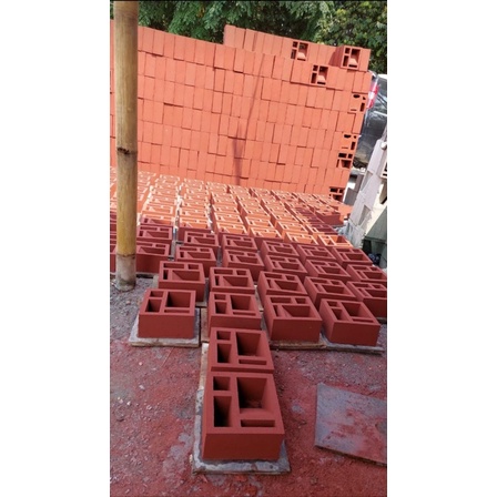 Roster lubang 4 minimalis / loster beton /lubang angin minimalis