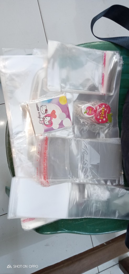 Plastik Opp  Plastik Kalung . Plastik Opp Lubang .plastik Kalung Konektor Masker Souvenir