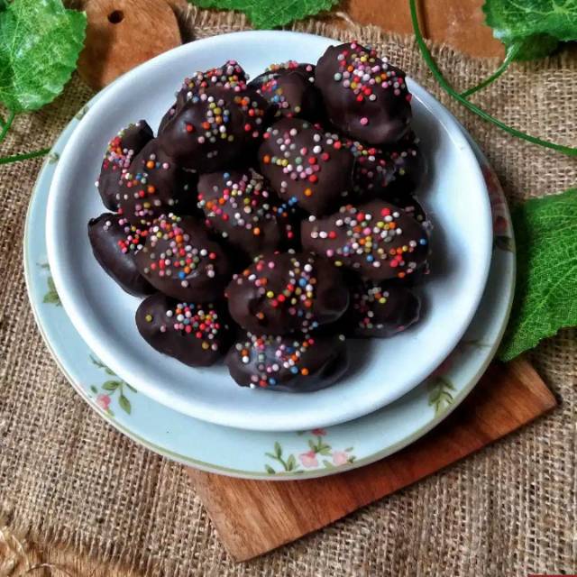 

Kurcok (Kurma Coklat)