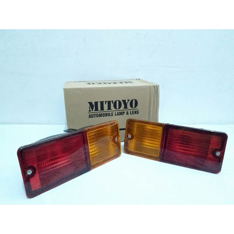 Harga Sepasang untuk Kanan &amp; Kiri - Lampu Belakang Stoplamp Daihatsu Gran Max Pickup Model Original