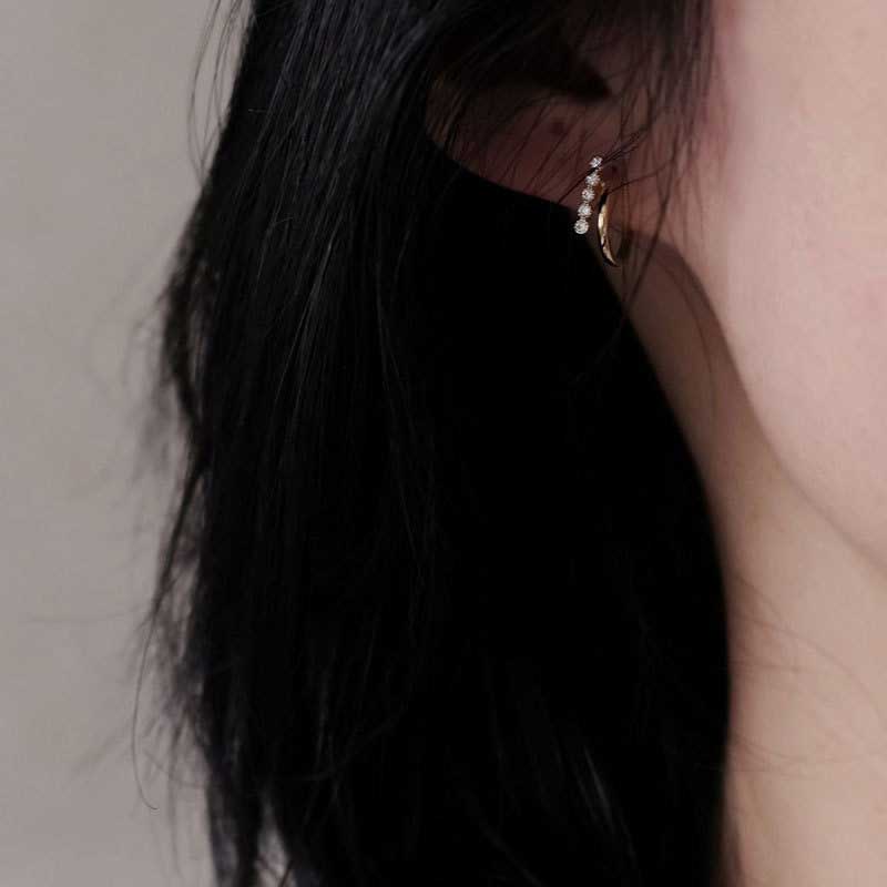 Anting Hoop Bahan Titanium Steel S925 Hias Kristal Berlian Gaya Korea Untuk Wanita