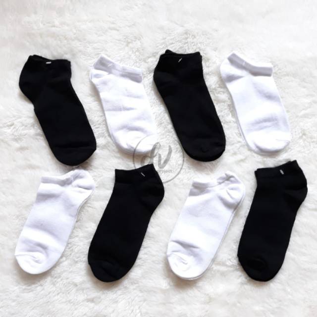 ECER 1 PASANG KAOS KAKI PENDEK POLOS HITAM PUTIH MK POLOS ECER 1 PASANG KAOS KAKI PENDEK POLOS HITAM PUTIH MK POLOS