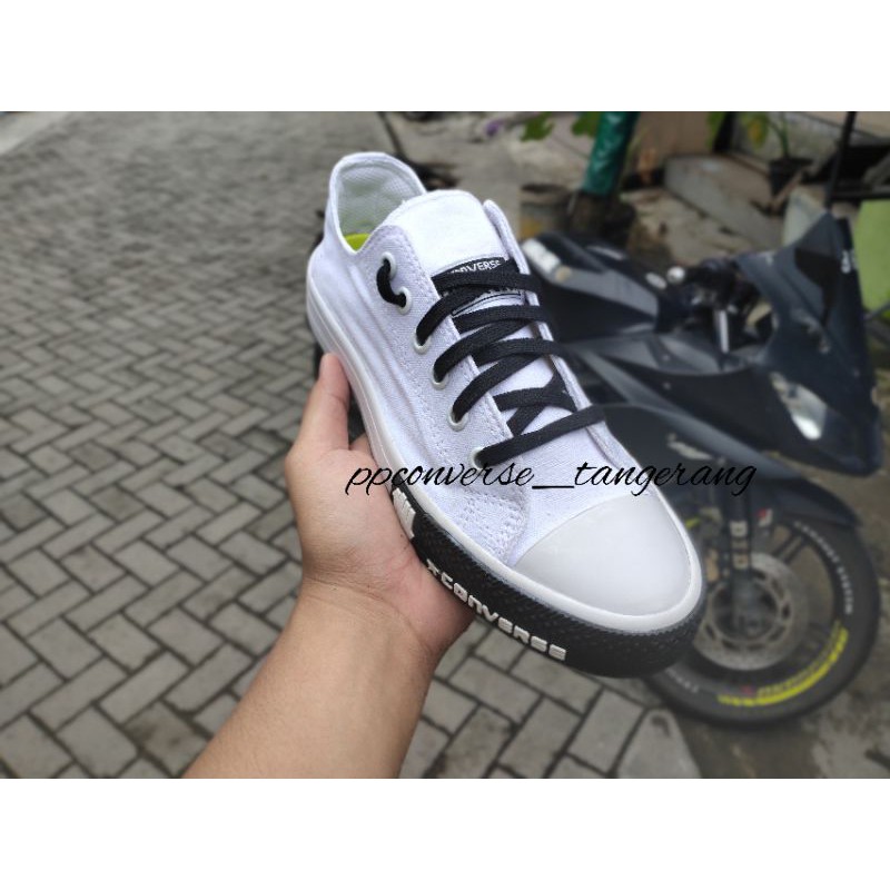 Converse Chuck Taylor New Release Undefeated Putih bw hitam