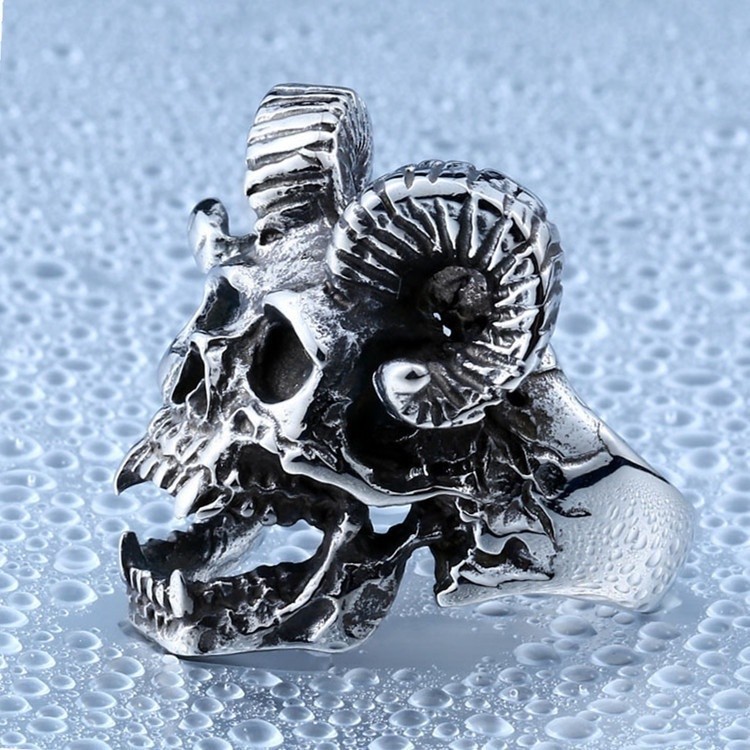 SEUSUK Cincin Gothic Punk Desain Kepala Tengkorak Gaya Gothic Vintage untuk Biker