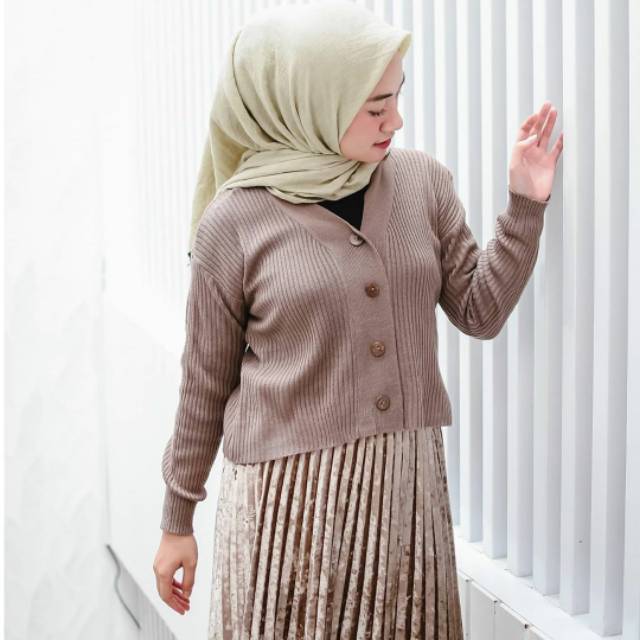 STRADA CARDIE RAJUT WANITA