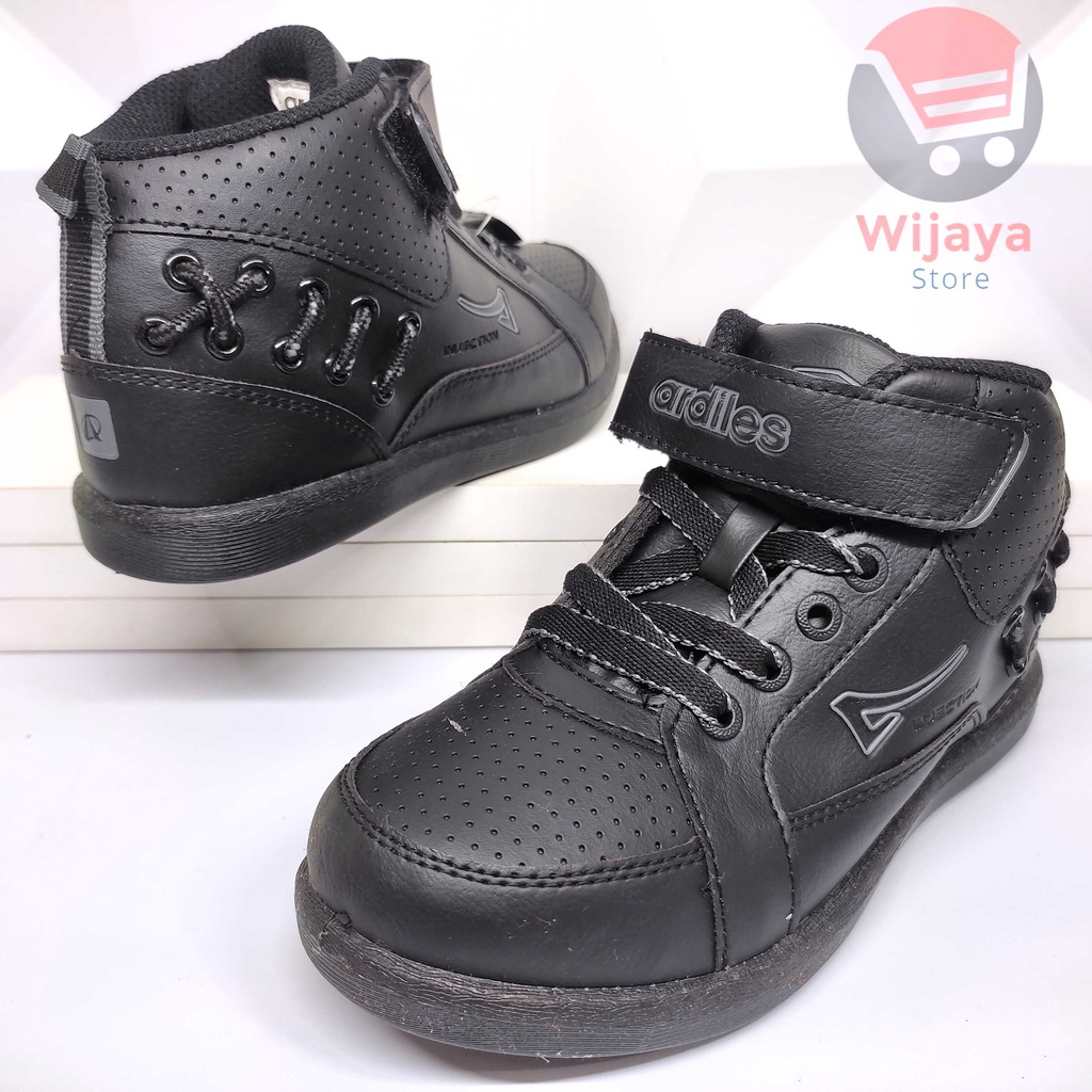 Sepatu Sekolah Ardiles 31-36 Model Boot Anak Hitam Polos dengan Kombinasi Perekat dan Tali yang Trendi RAMPAGE GRAINED BIS ACW BOMSILK