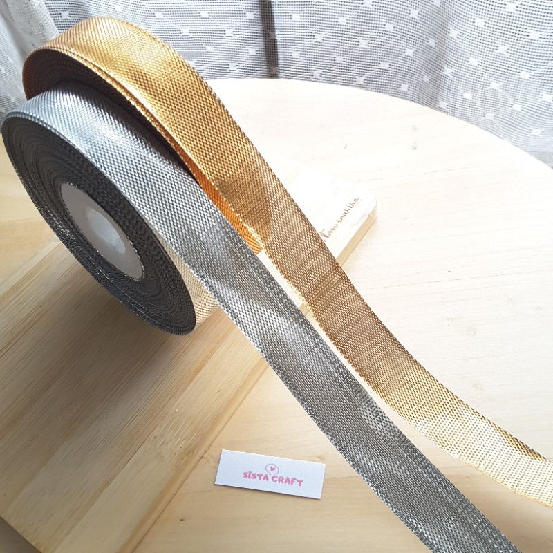 

Pita Metalik 3/4 inch Kilap Gold Silver Pita Kado Import Premium Tebal per 8 meter