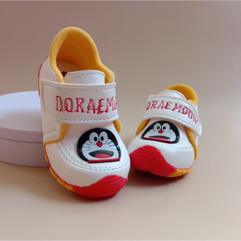 Sepatu anak bunyi bayi laki laki usia 1-3 tahun / sepatu balita murah-doraemon