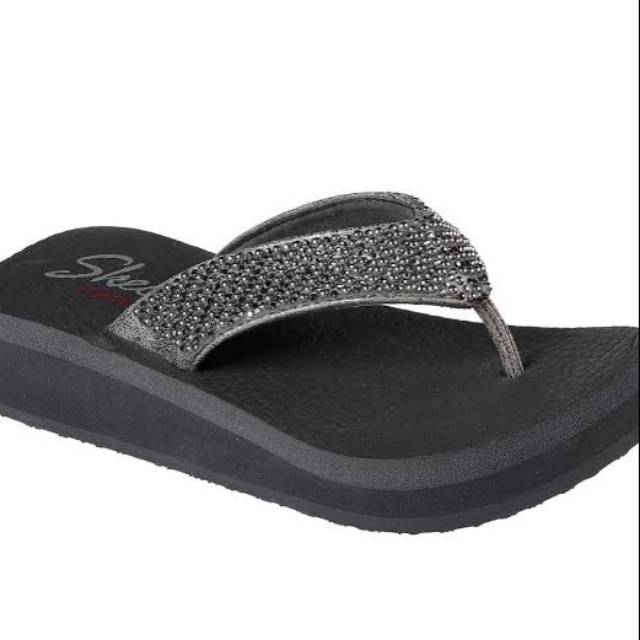 skechers yoga flip flops