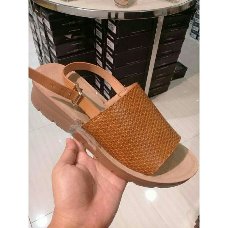 Connection sandal wanita Coklat