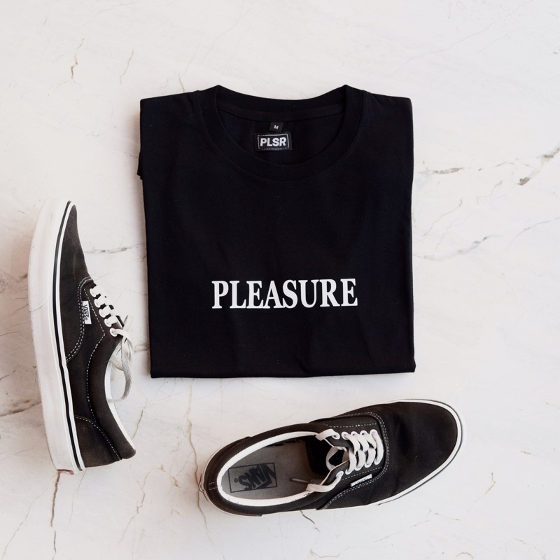 PLEASURE | TSHIRT BLACK MEDIUM LOGO