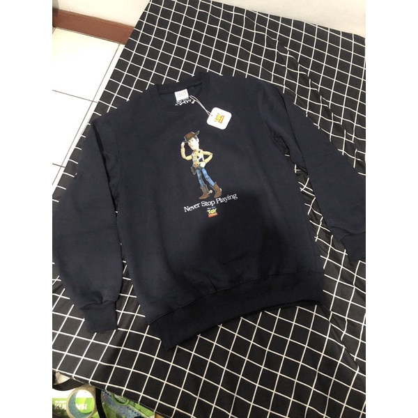 Sweater Public culture x toy story ( navy )