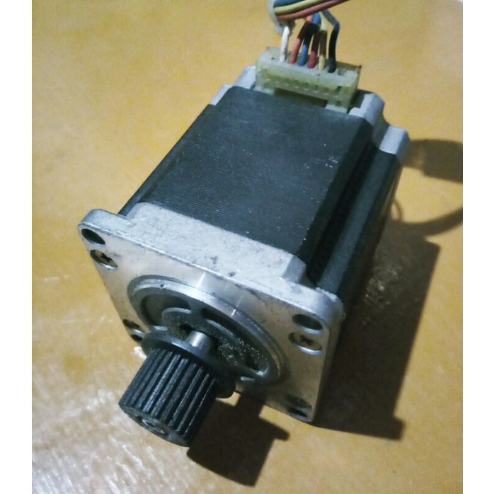 SANYO DENKI (Kotak) DC 3.25 A1.8 DEG MOTOR STEPPER CNC DLL