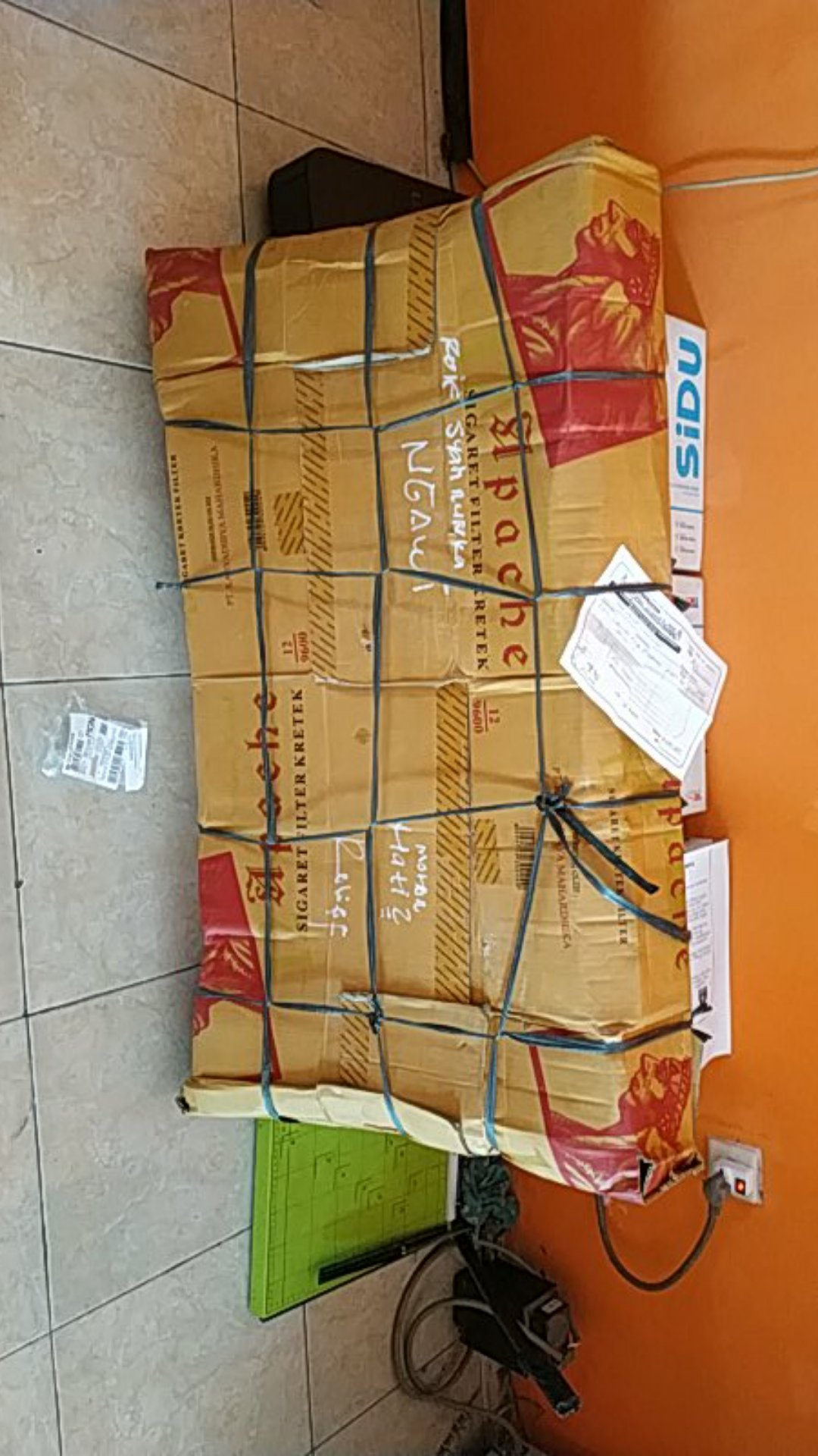 Ukiran Relief Perjamuan Kudus Kayu Jati Kombinasi Kayu Sono Asli