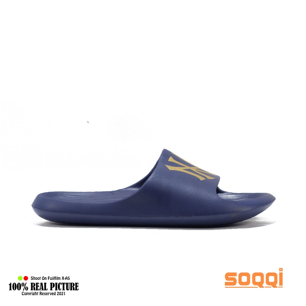 Sandal slop pria karet distro original import korea sendal selop slip on cowok laki-laki dewasa model slipon slide flat kwalitas terbaik Soqqi Komin 080 NYX terbaru promo lebaran keren cod murah 40-44