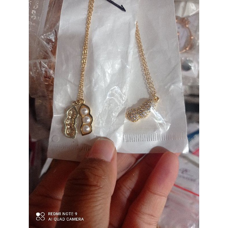 Kalung titanium asli model kacang dan mata satu imut , tidak luntur, Aman dipake mandi