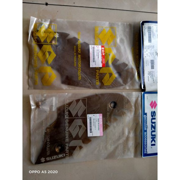 COVER/KAROET PIJAKAN KAKI SUZUKI SGA SPIN 125