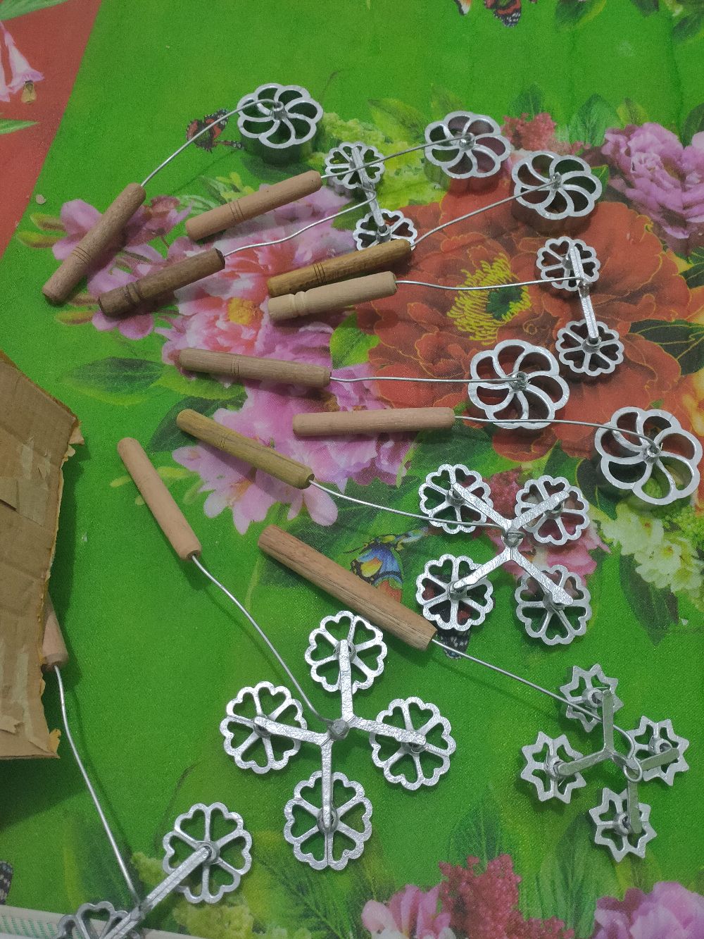 Paket Bunga Gandeng Jumbo - Cetakan Kembang Goyang