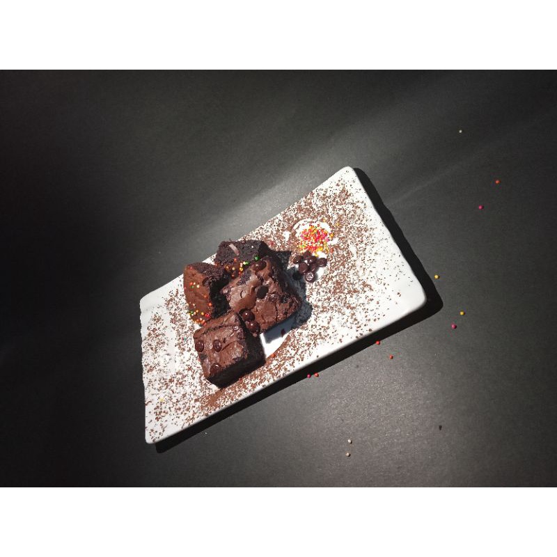 

shiny crust dan shiny fudgy brownies murah, enak, nyoklat bangett