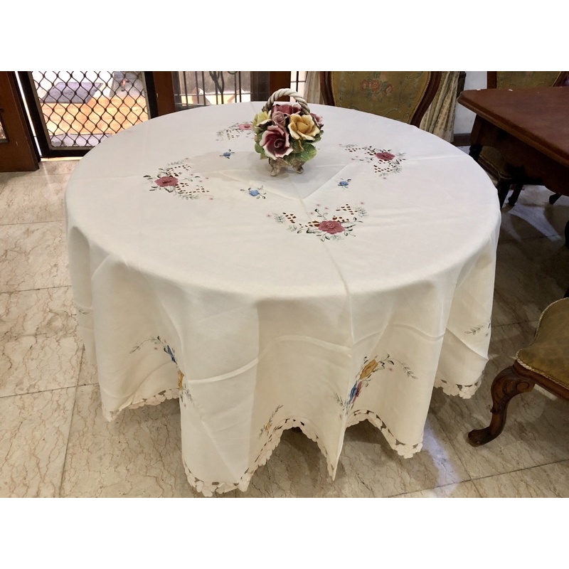 Taplak meja bulat/bundar bahan kain