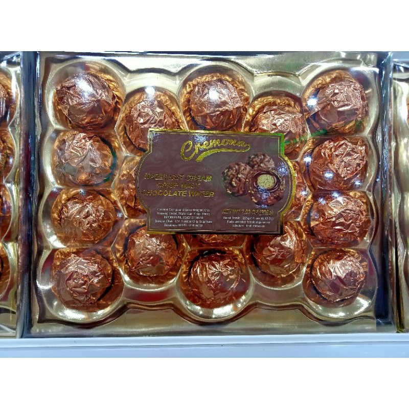 

Coklat import Versi Ferrero kemasan baru exp lama isi 18 best seller