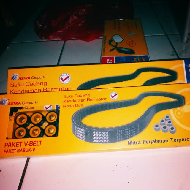 V-Belt + Roller set Aspira for Vario 125/Vario 125 F1/Vario 125 Cbs