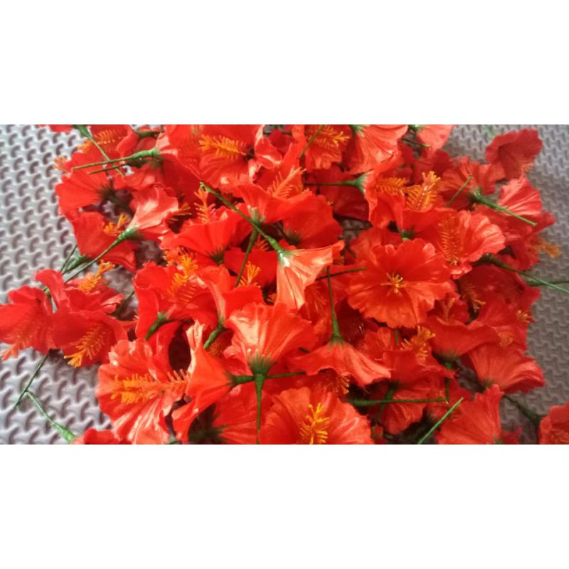 BUNGA KEMBANG SEPATU PLASTIK / PUCUK