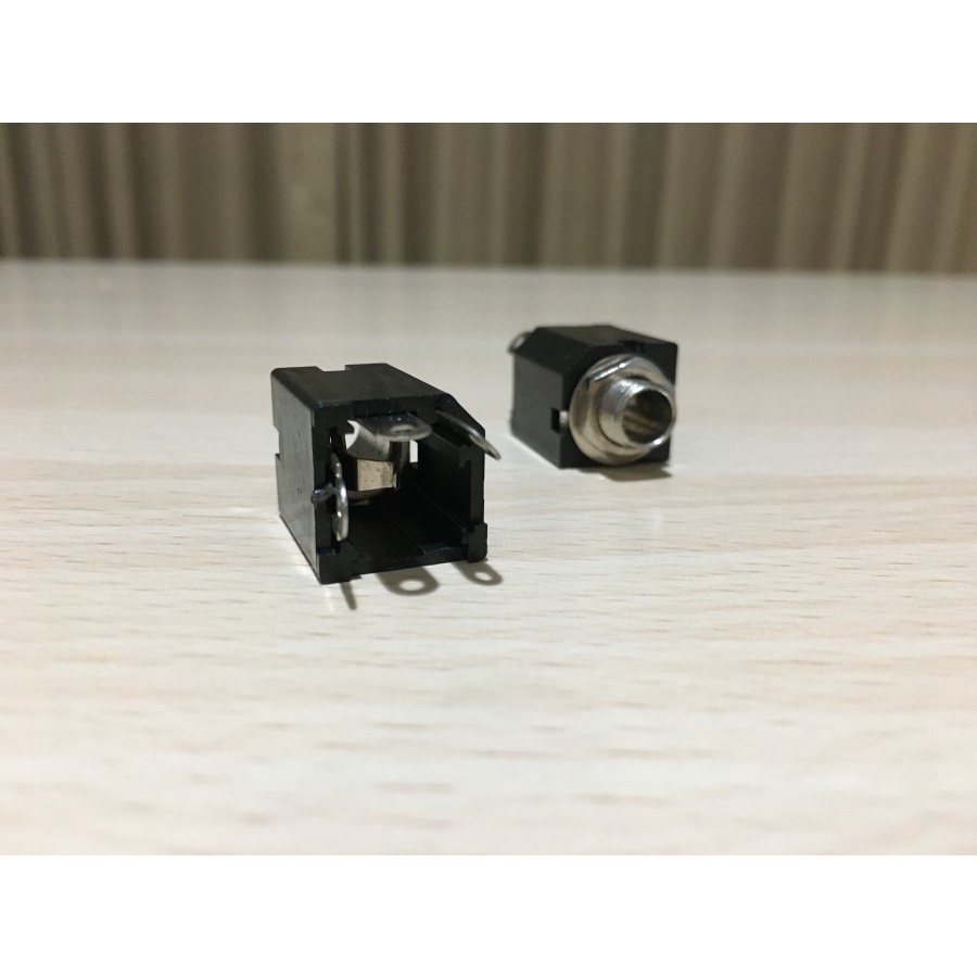 SOCKET SOKET AKAI 6.5MM 6.5 MM MONO BODI PERSEGI SEGI KOTAK HITAM