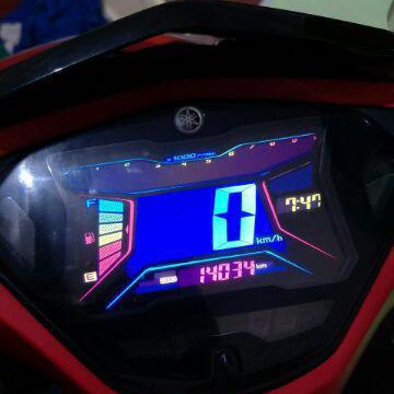 Stiker LCD SPEEDOMETER YAMAHA AEROX &amp; LEXI POLARIZER LCD SUNBURN - Merah