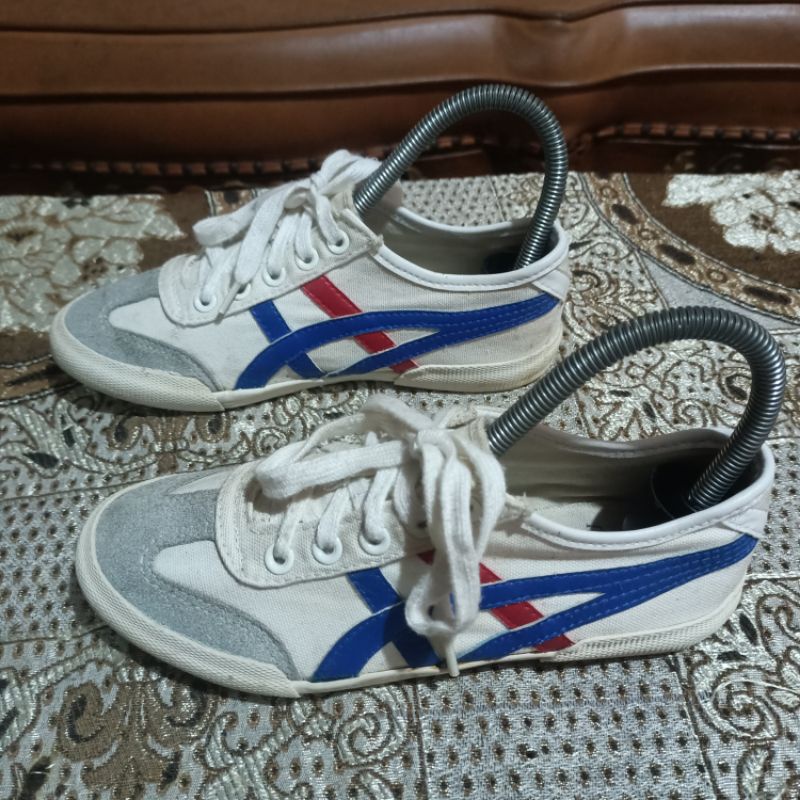 sepatu second import murah. sepatu bekas preloved ala asics size 36