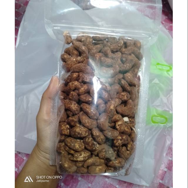

TERBARU !!kacang mete rasa coklat