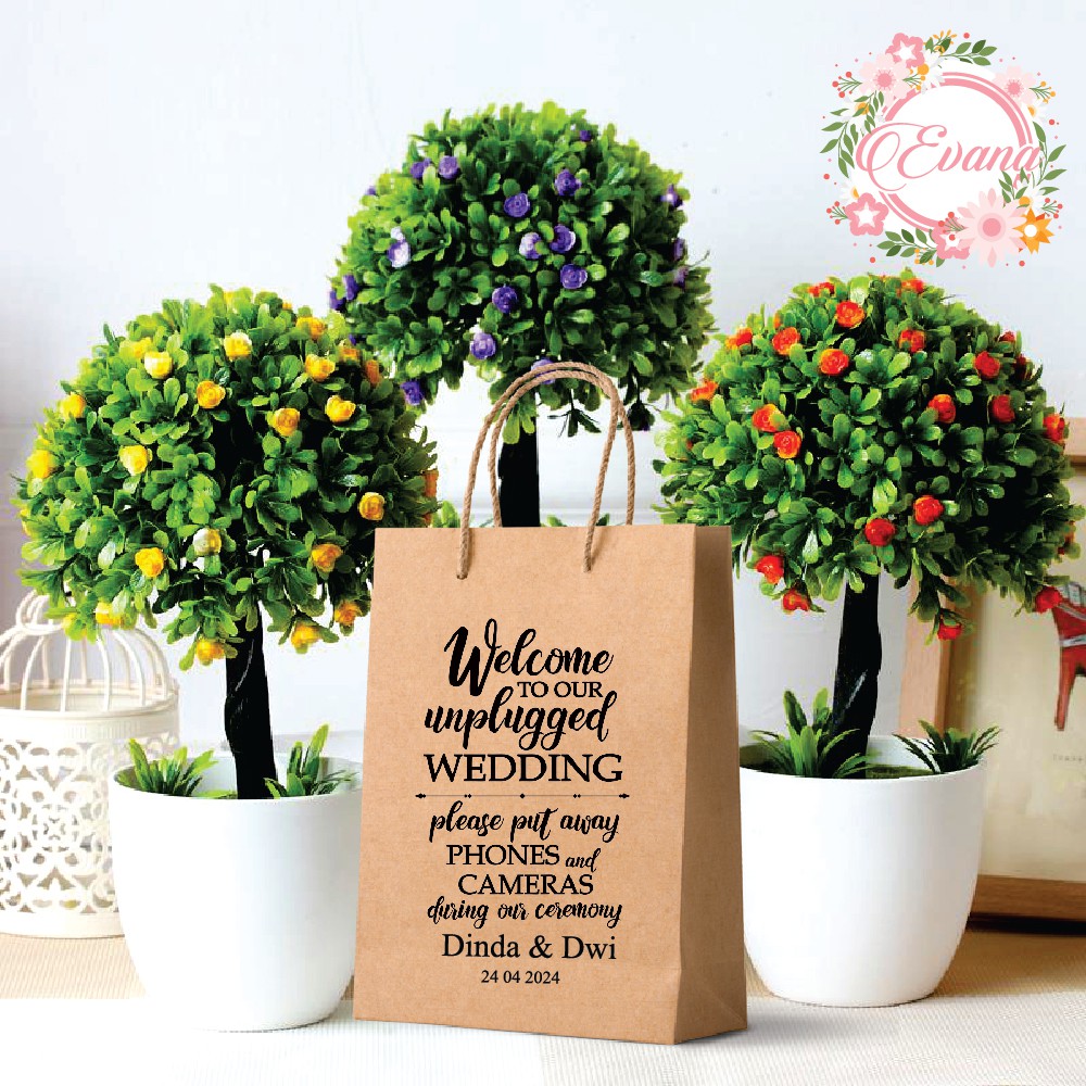 

Paperbag Custom Design Suka2 - Size 16.75 x 3.5 x 25 cm