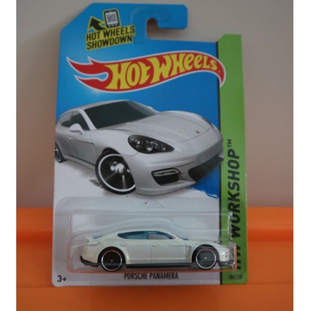 Hot Wheels Porsche Panamera-White
