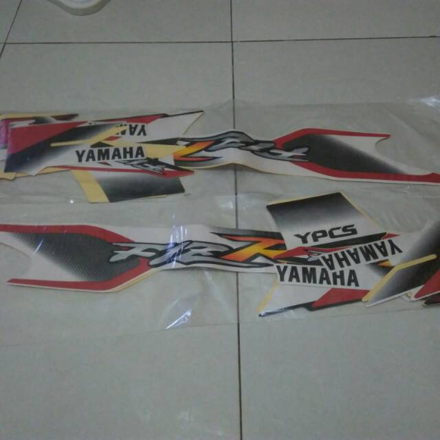 Striping fizr f1zr F1ZR 2001- 2002 merah sporty