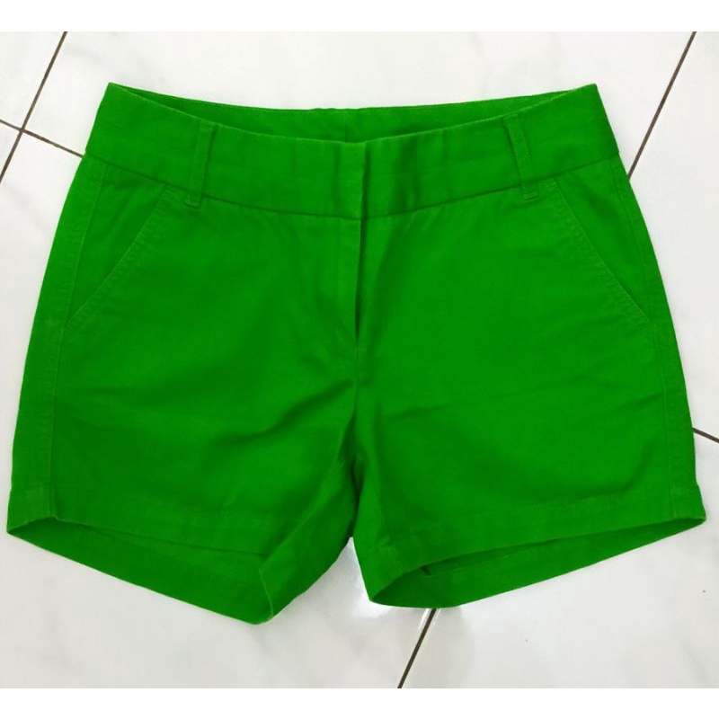 celana pendek kain wanita