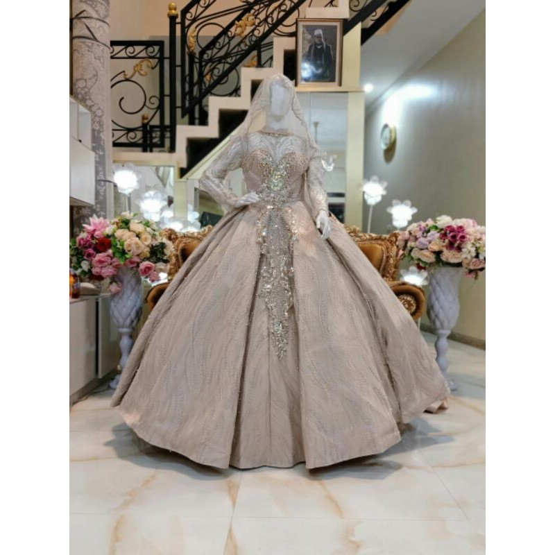 gaun pengantin  barby berekor mewah/ gaun pesta gaun pernikahan gaun payung/gaun span