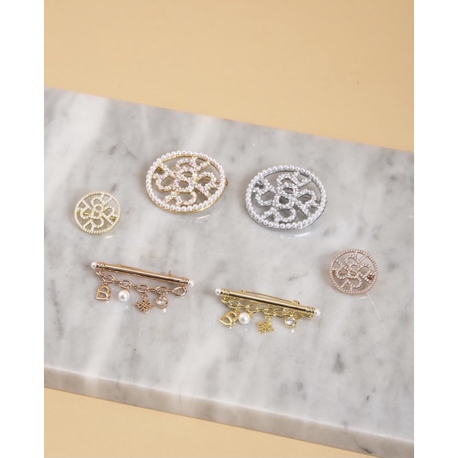 Xanadu Brooch Buttonscarves x Ria Miranda