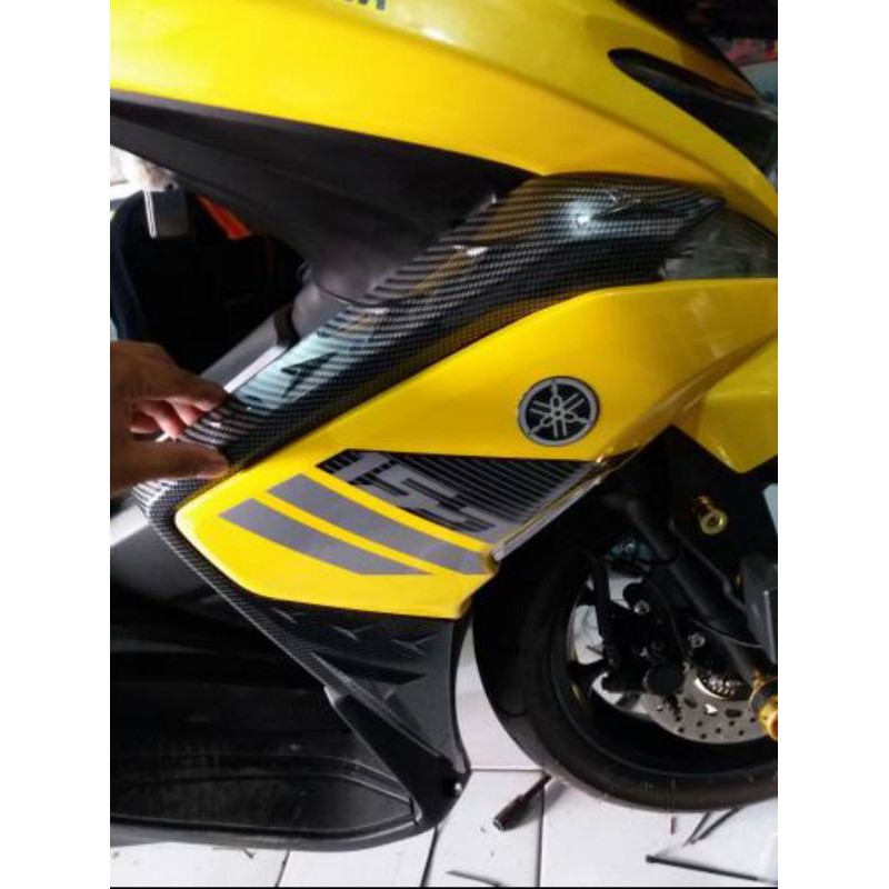 Cover list body depan Yamaha Aerox 155 Carbon