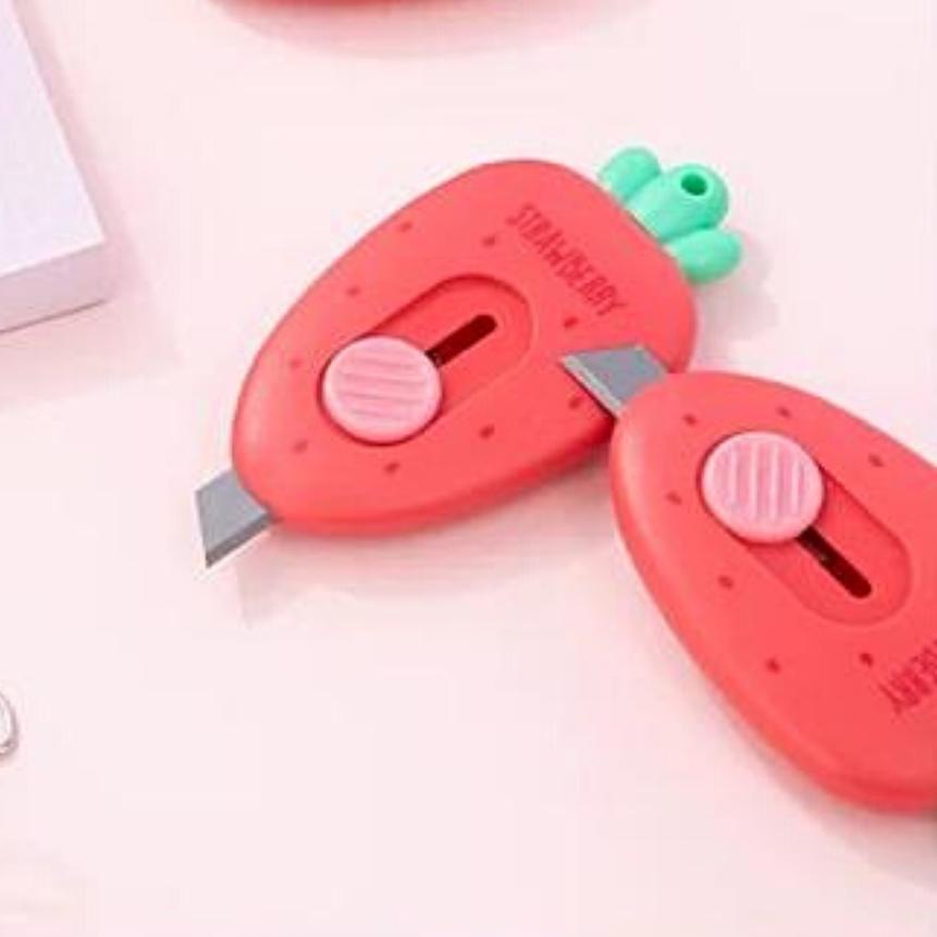 

Koleksi Terbaru Mini Cutter Carrot Strawberry / Cutter kecil Motif Wortel WF6..