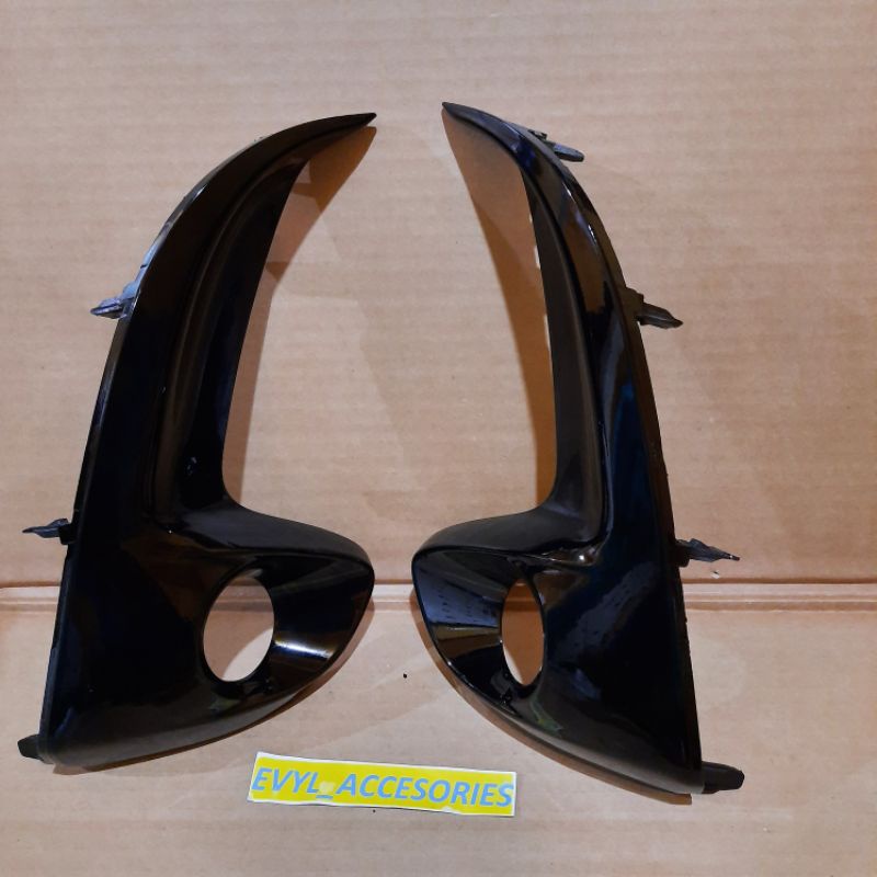 COVER RING FOGLAMP YARIS VIOS FACELIFT 2020 2021 UP HITAM GLOSSY ORI