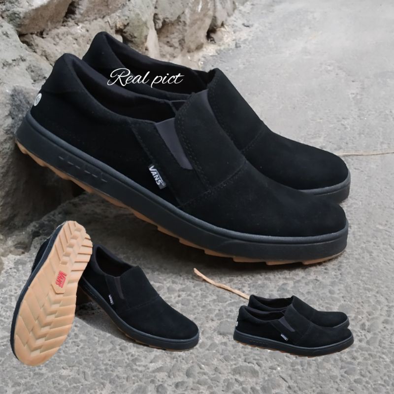 Sepatu Slip On Pria Casual Slop Tanpa Tali Cowok Keren Buat Kerja dan Santai Hitam Polos