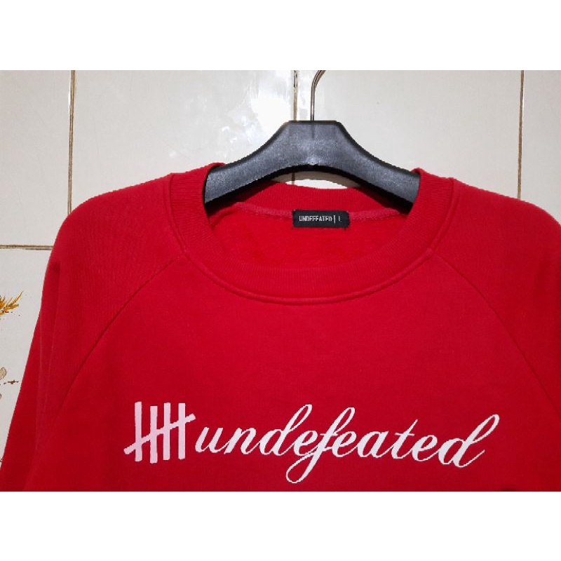UNDEFEATED crewneck