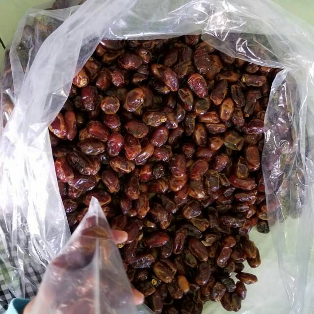 

Kurma kholas 1000gr