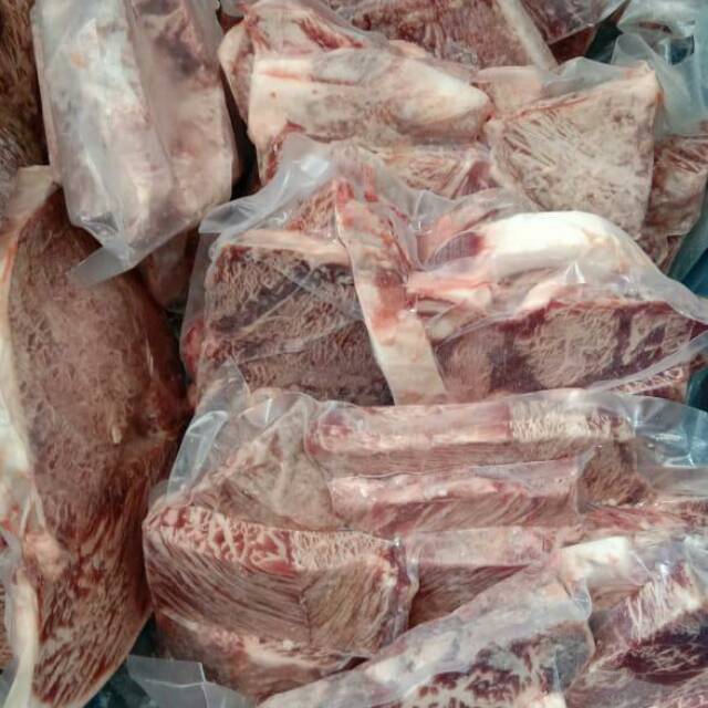 

Wagyu mess bahan sirloin
